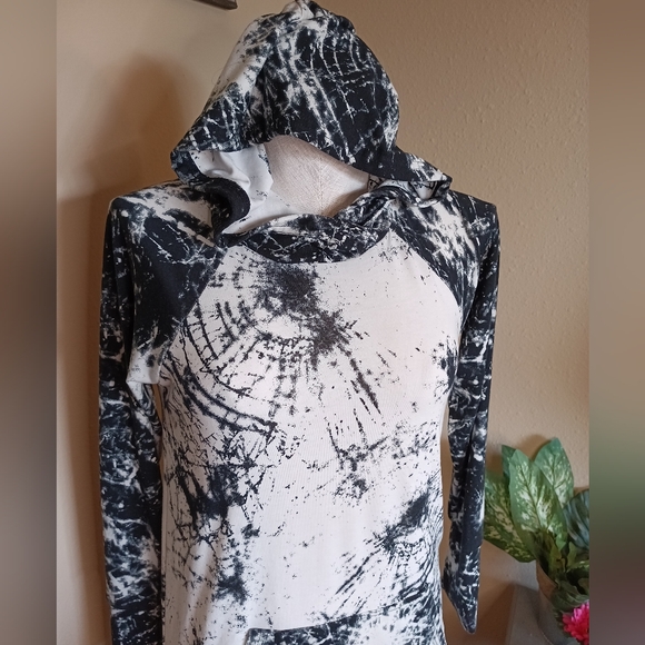 Lularoe Black and White Hoodie XS - Picture 8 of 12